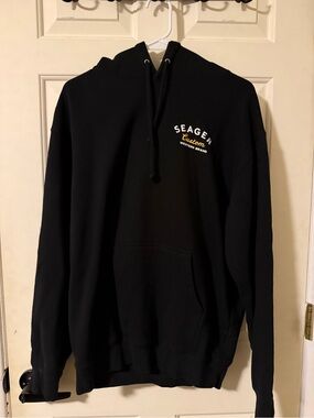 Black Seager Pullover Hoodie -